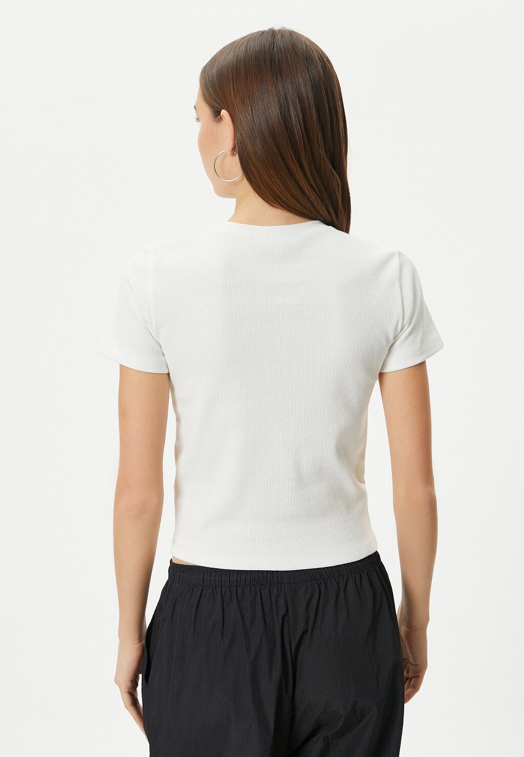 

Футболка с принтом SHORT SLEEVE CREW NECK SLIM FIT . Koton, бежевый