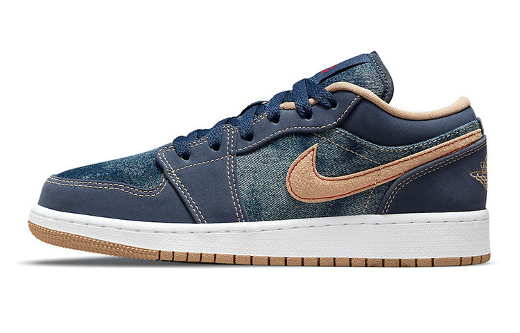 

Кроссовки Jordan 1 Low SE Denim GS