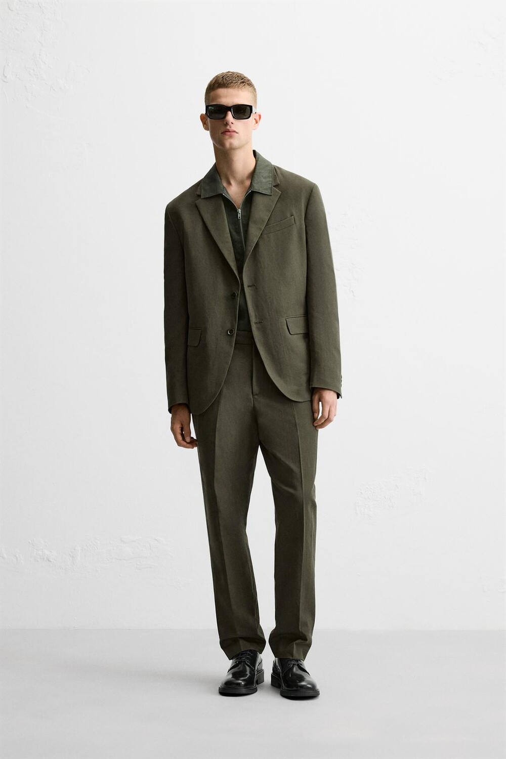 

Брюки костюмные из хлопка и льна ZARA, хаки