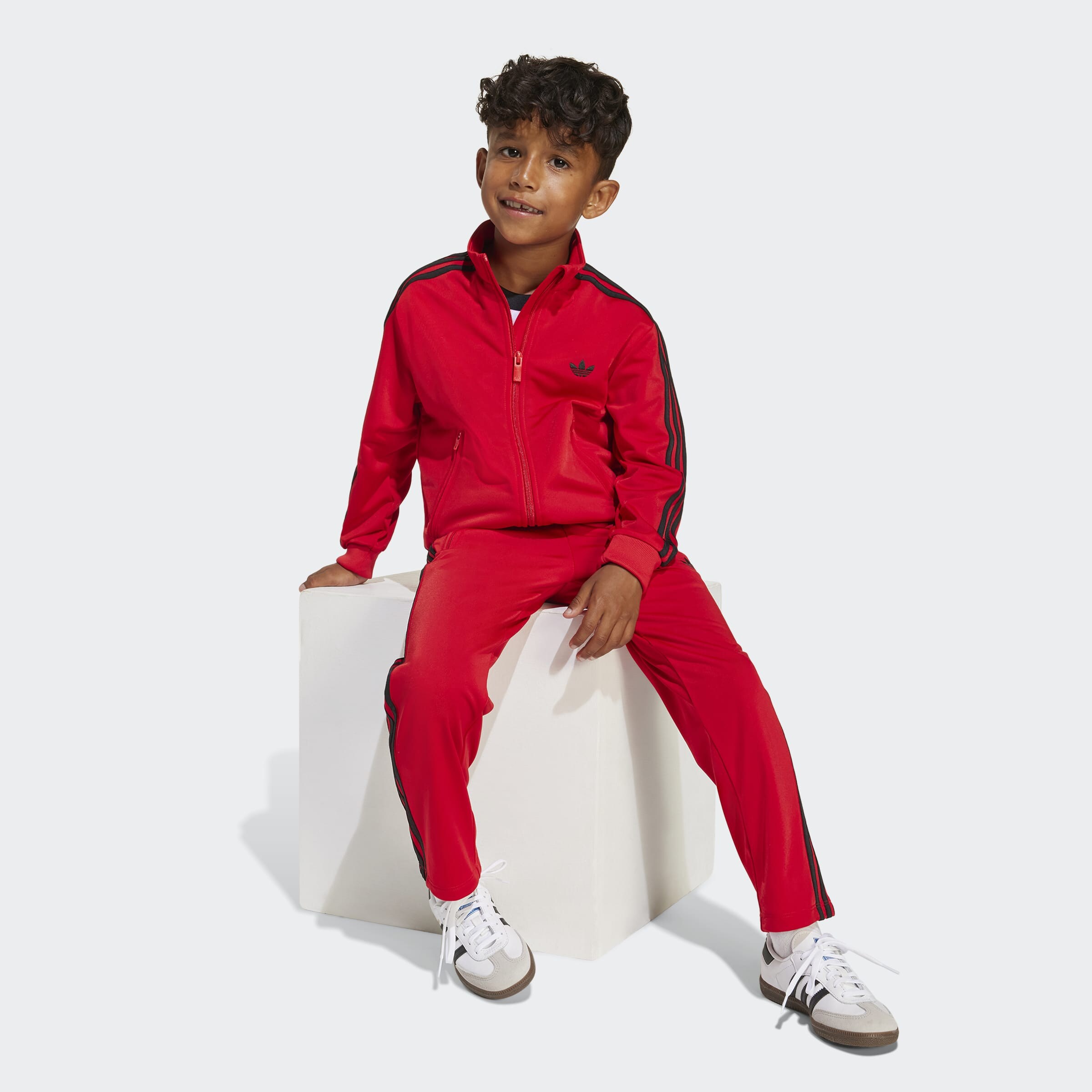 

Adidas Originals Спортивный костюм 'Firebird' в красном цвете