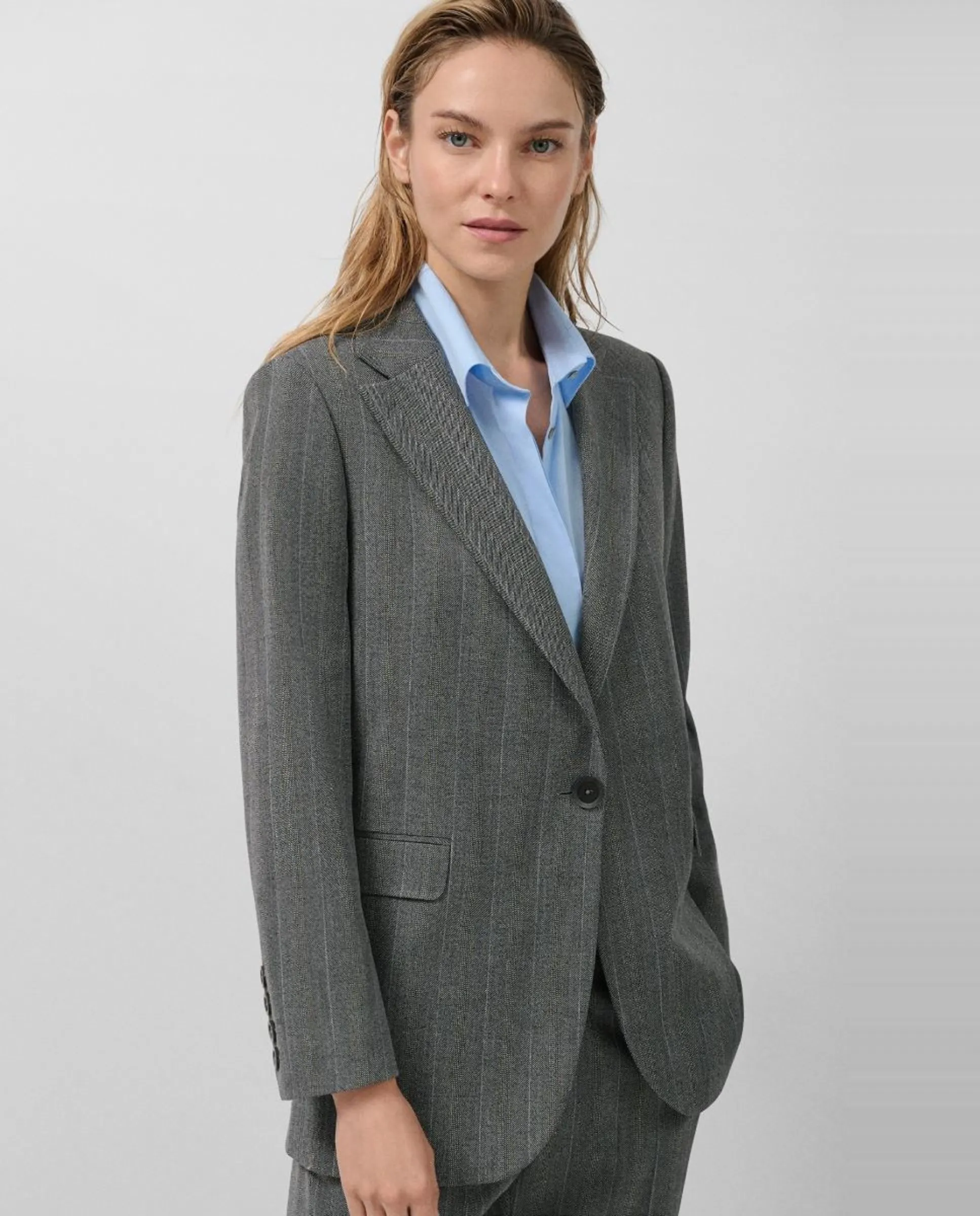 

Женский однобортный пиджак в елочку Roberto Verino, темно-серый