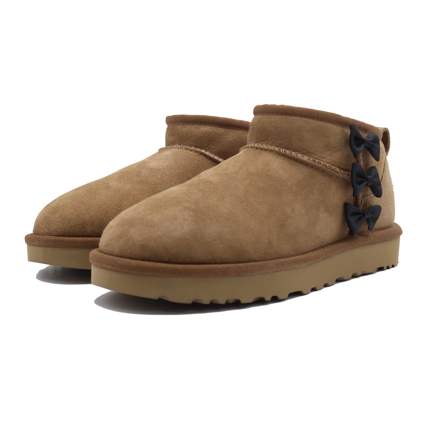 Ботинки зимние UGG Classic Ultra Mini женские, коричневый / черный — фото 3