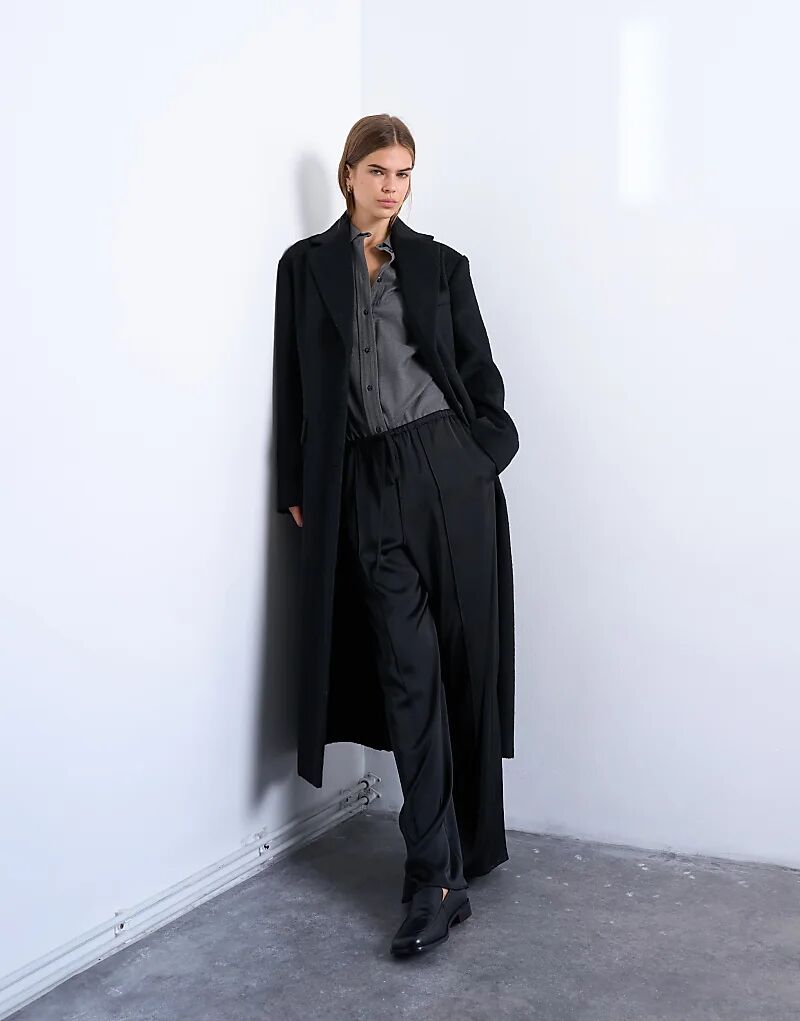 

Длинный пиджак Topshop с тремя пуговицами, черный цвет