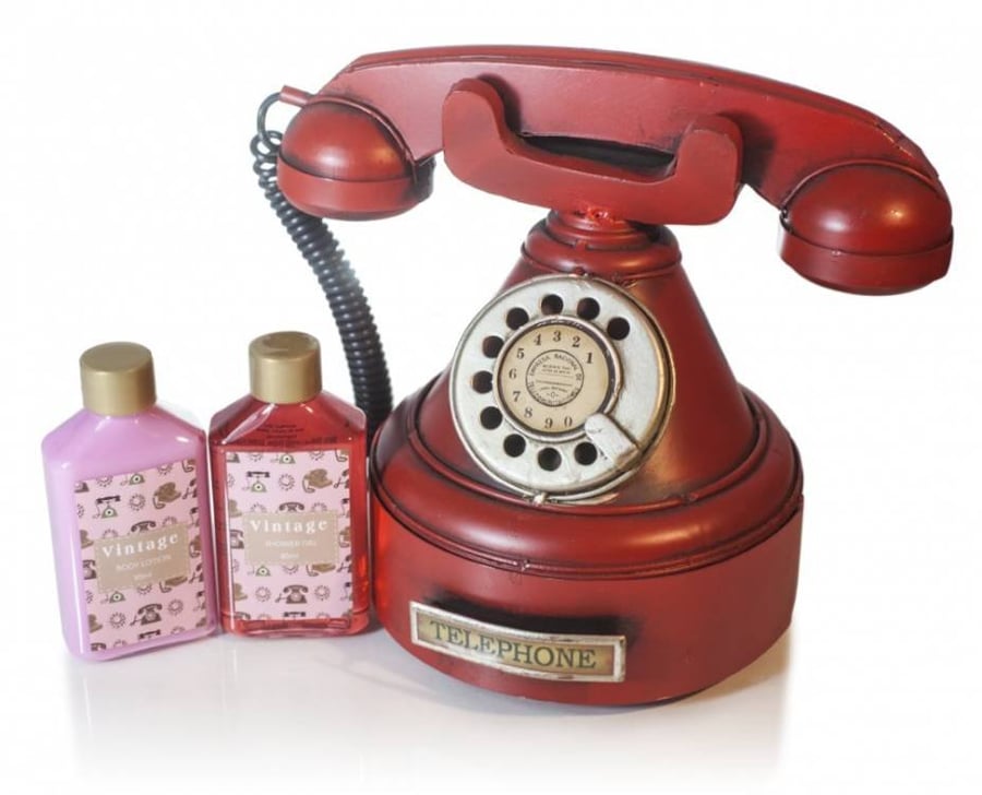 

Pokhara, Vintage Red Telephone set лосьон для тела 85 мл + гель для душа 85 мл