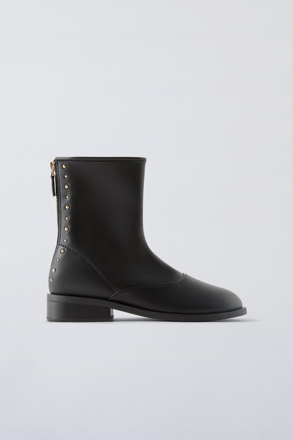 

Ботинки с шипами ZARA, черный