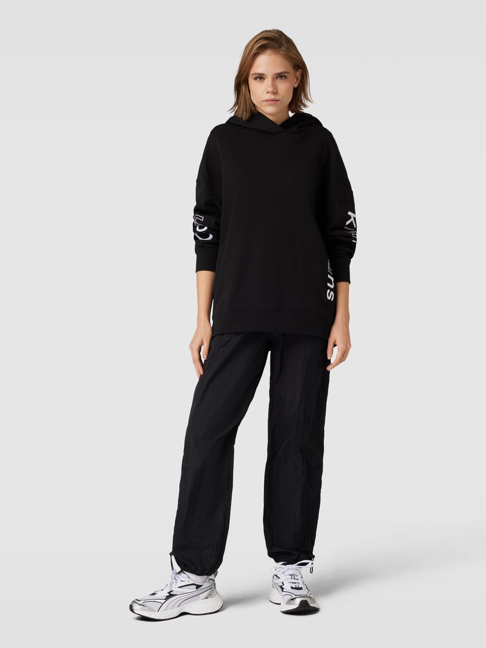 

Брюки из ткани с эластичным поясом Calvin Klein Performance, черный