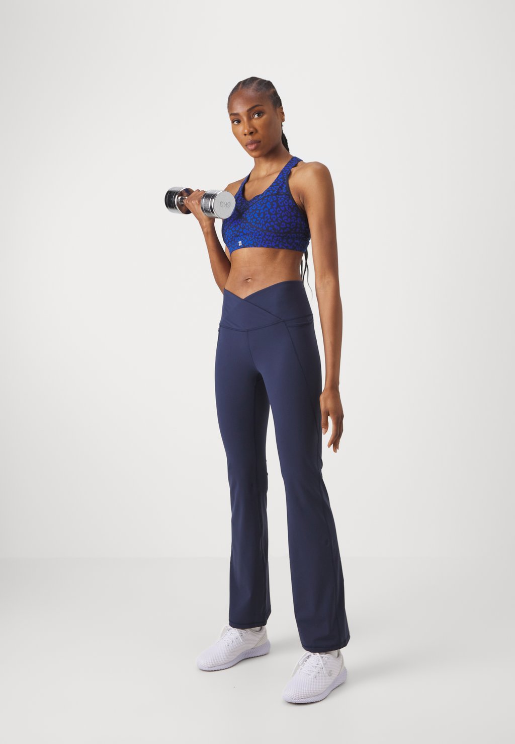 

Спортивный бюстгальтер средней поддержки POWER MEDIUM SUPPORT BRA Sweaty Betty, темно-синий