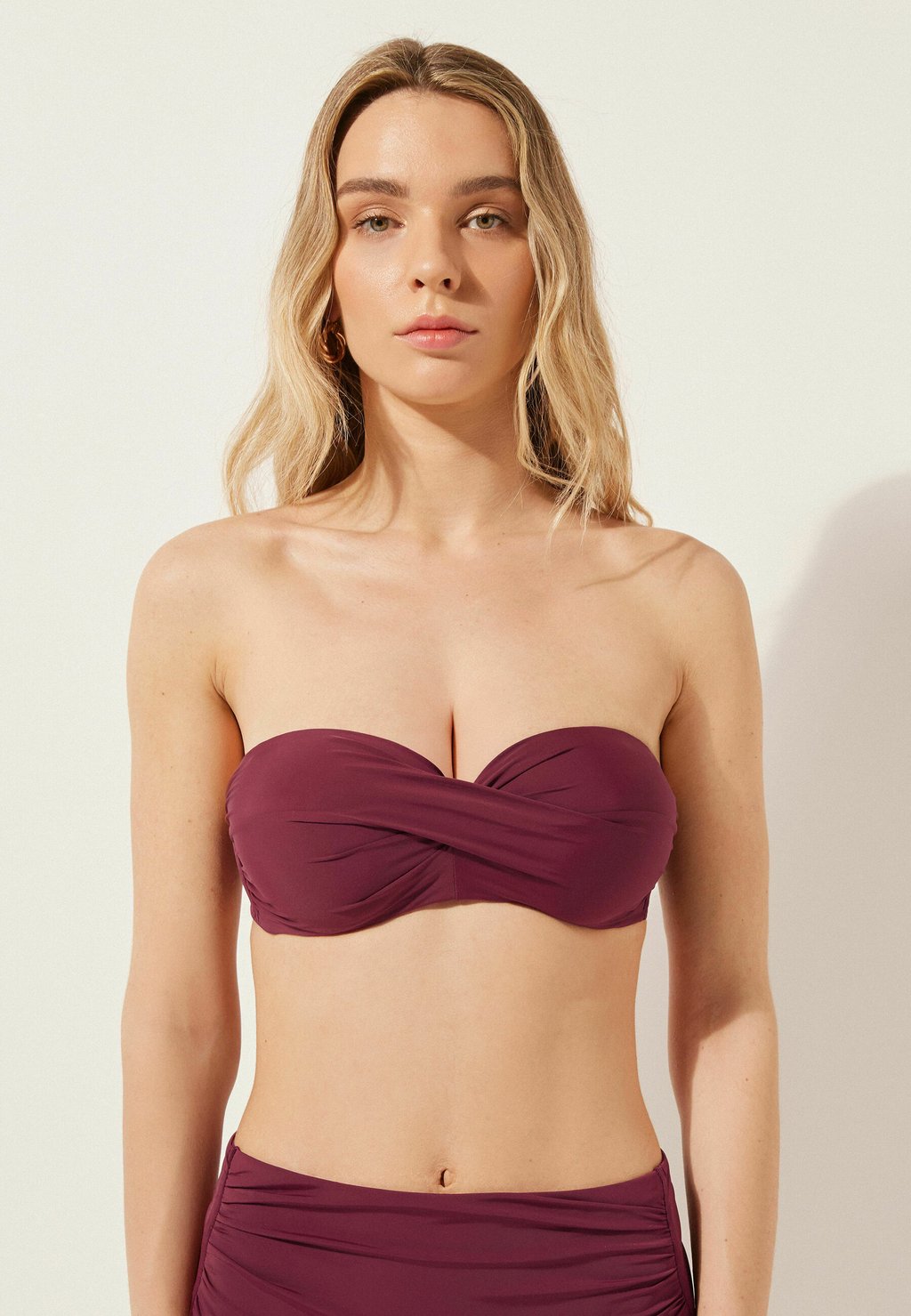 

Верх бикини INDONESIA Calzedonia, бургундия