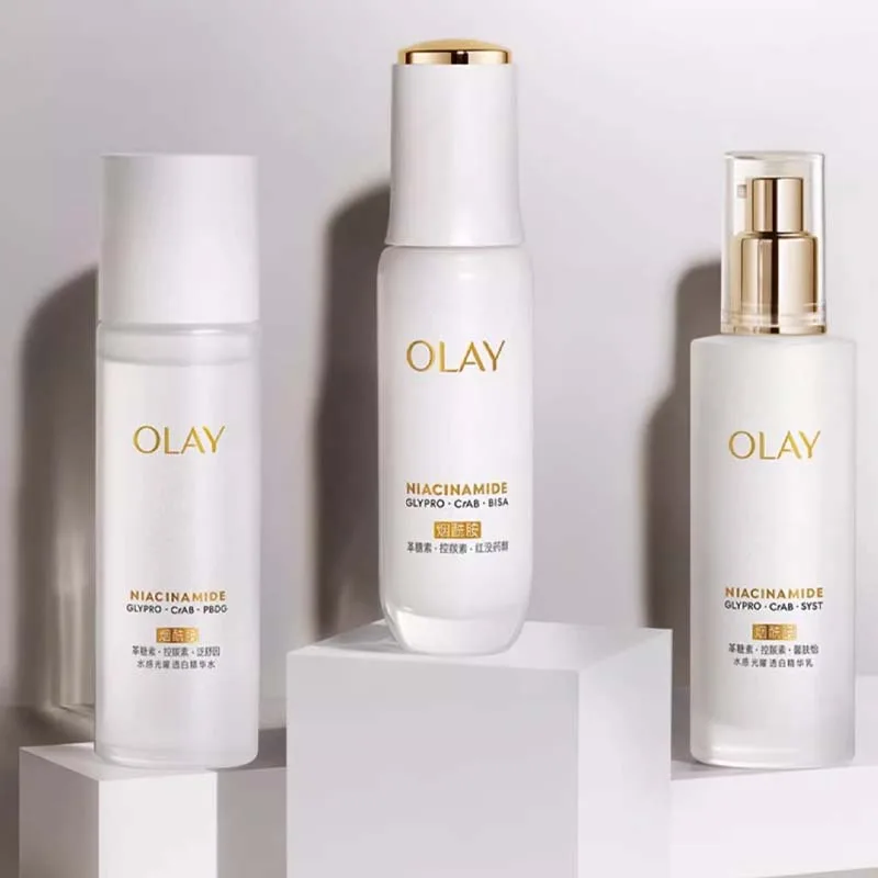 Olay Набор сывороток для стабилизации и увлажнения кожи Fifth Generation Whitening Water Luminous Shiro Bottle, Three-Piece Set: 150ml Moisturizing Lotion+100ml Moisturizing Cream+75ml Hydrating Shiro Bottle — фото 4