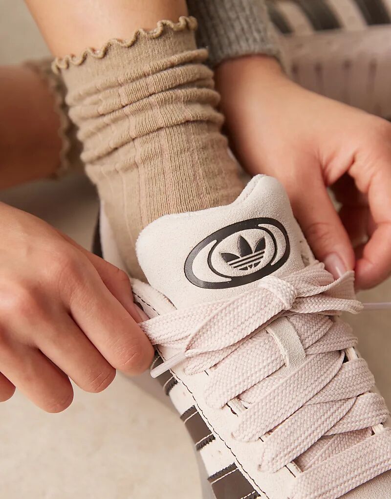 Кроссовки Adidas Originals Campus 00-х в светло-розовом и коричневом цветах — фото 3