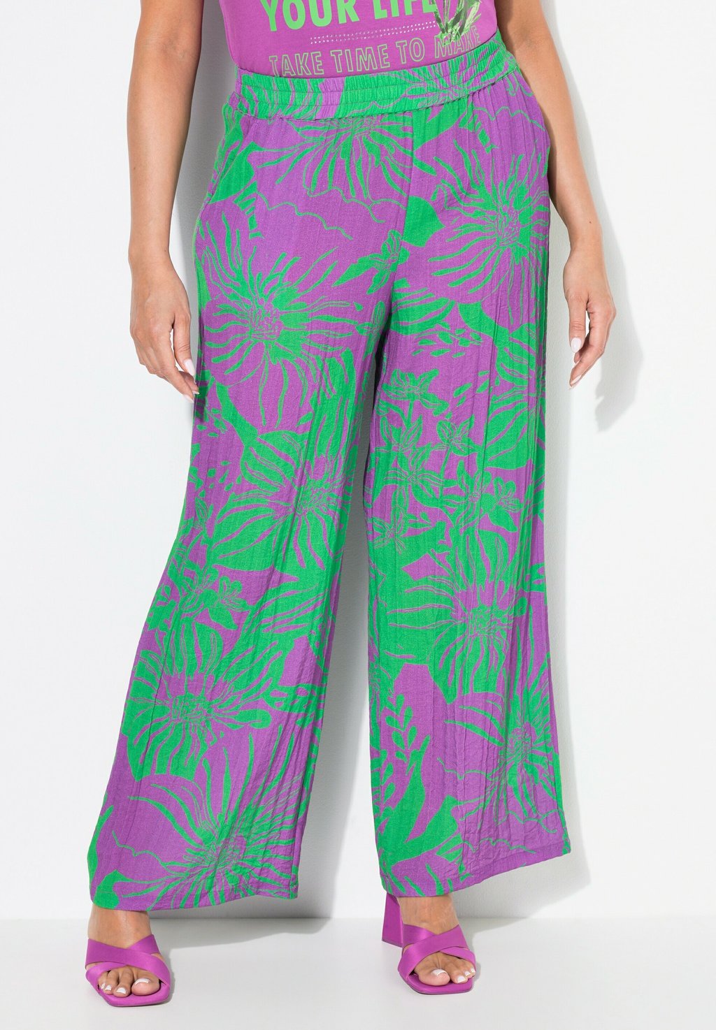 

Брюки CONTRAST FLORAL WIDE LEG ELASTIC WAIST Ulla Popken, фиолетовый