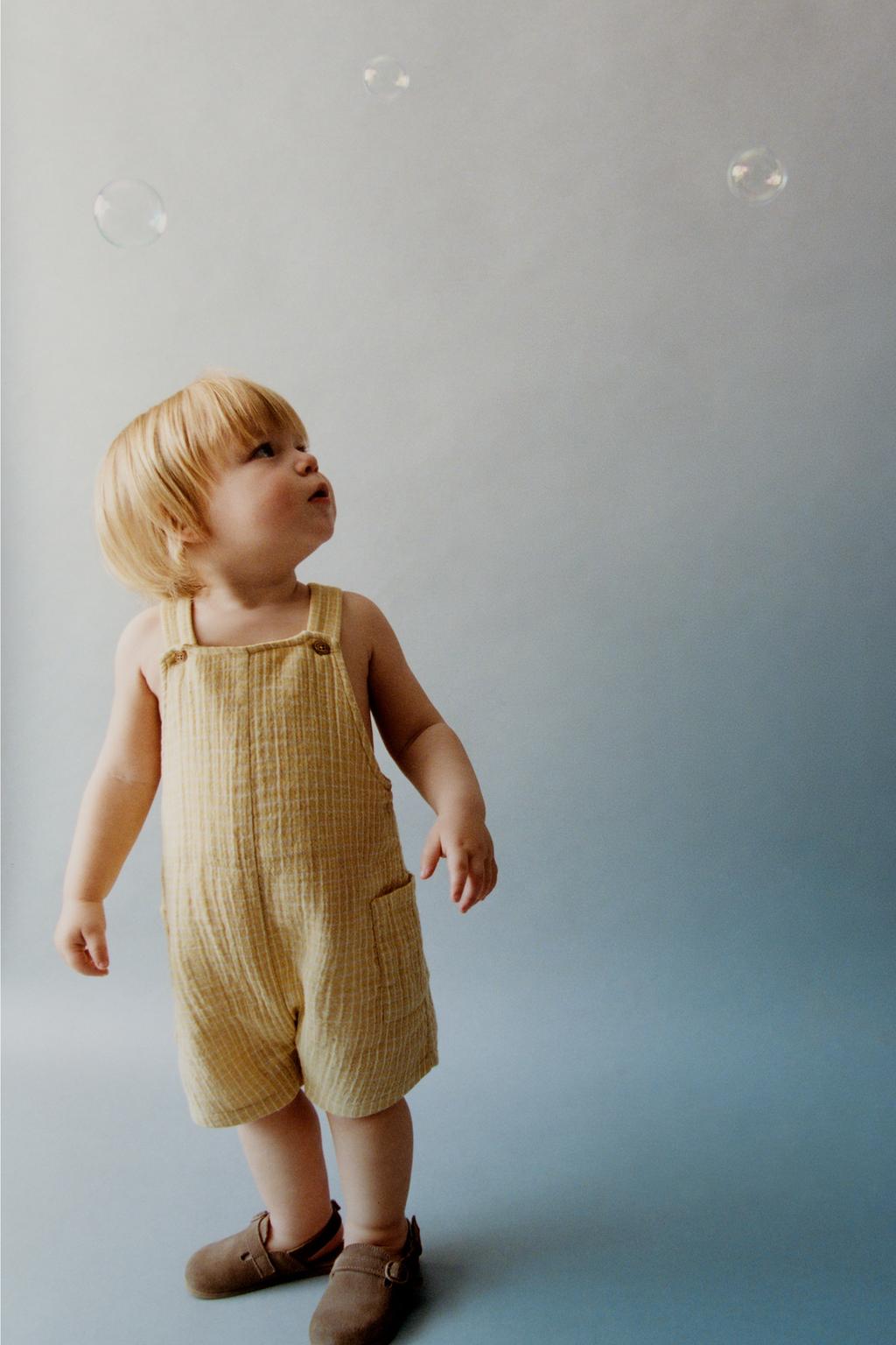 

Короткий текстурированный комбинезон ZARA, цвет Ochre