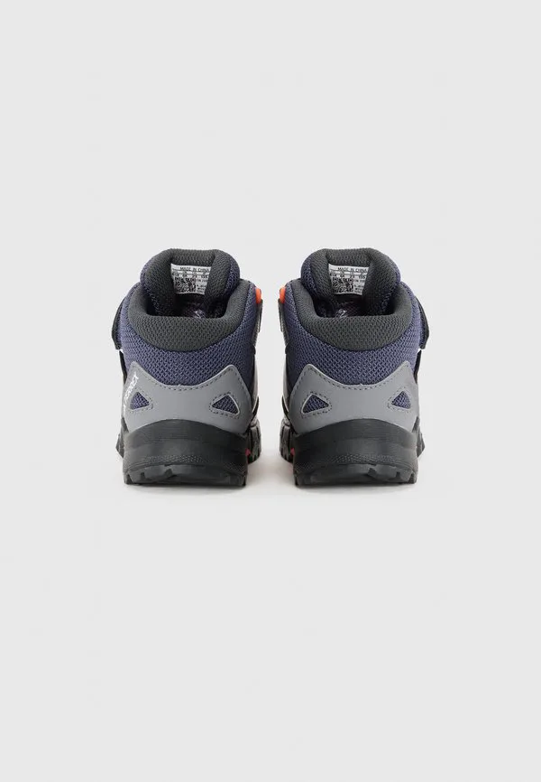 Унисекс прогулочные кроссовки skychaser средней высоты Adidas Terrex, Shadow Navy/Grey Three/Semi Impact Orange — фото 3