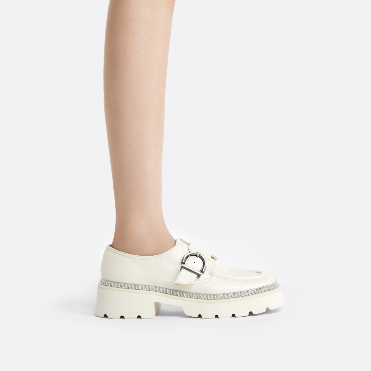 Туфли на платформе женские низкие Charles&Keith — фото 4