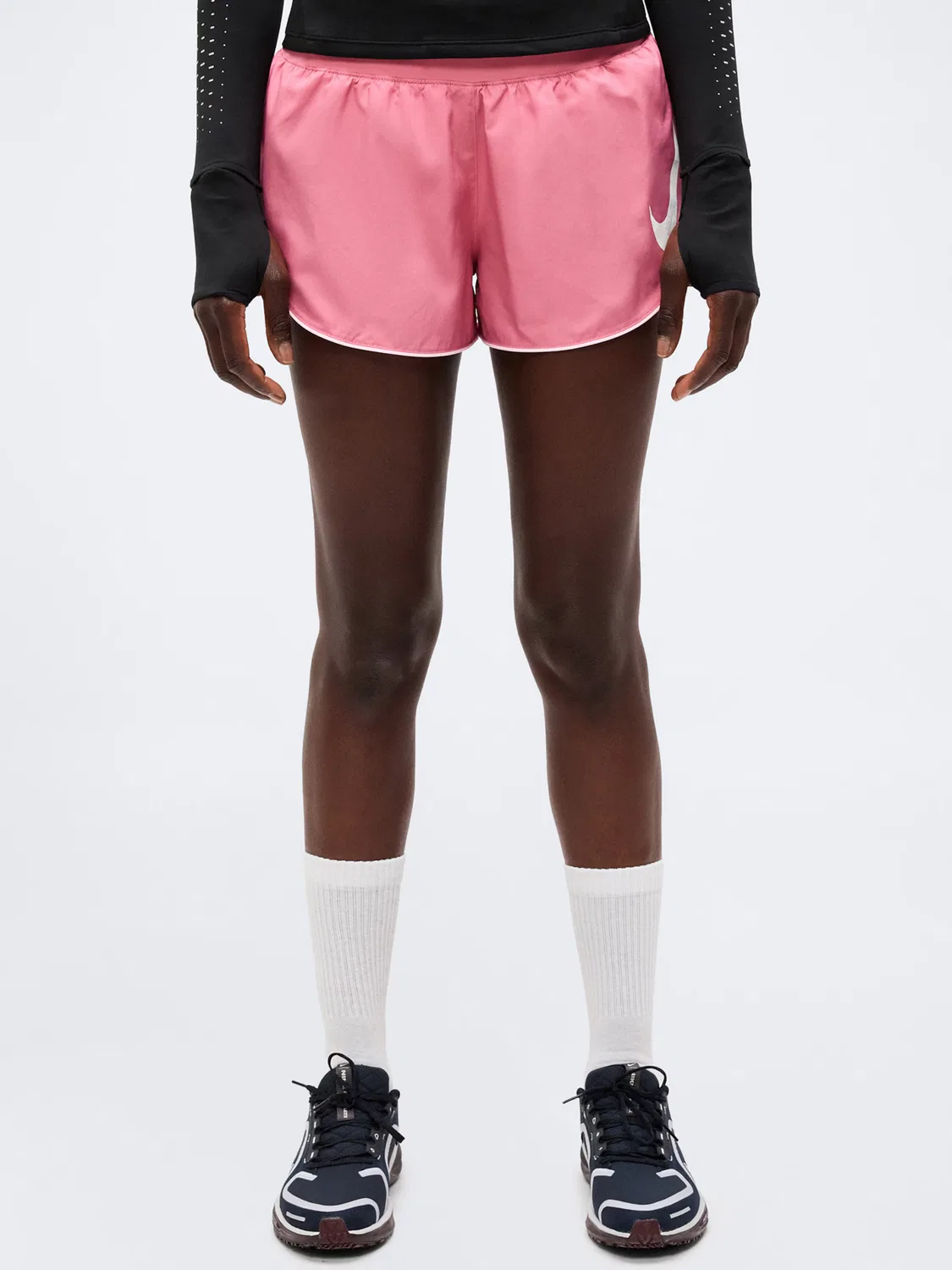 Спортивные шорты Nike Regular Workout Pants TEMPO светло-розового цвета — фото 2