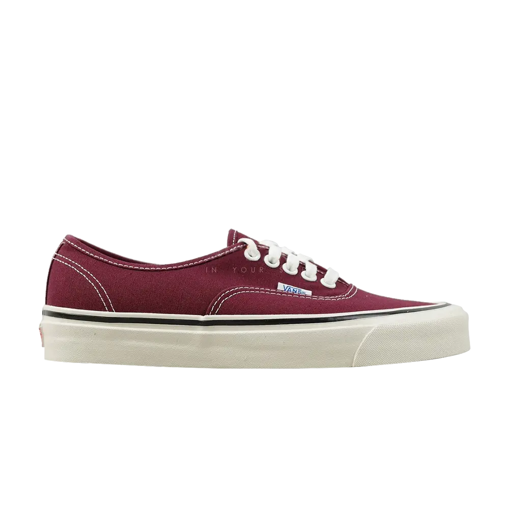 

Кроссовки Vans Authentic 33 DX, красный/белый