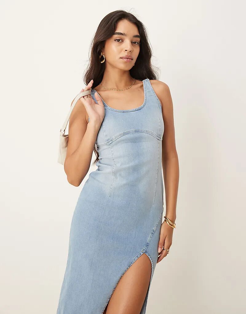 

Джинсовое облегающее платье миди светлого оттенка River Island