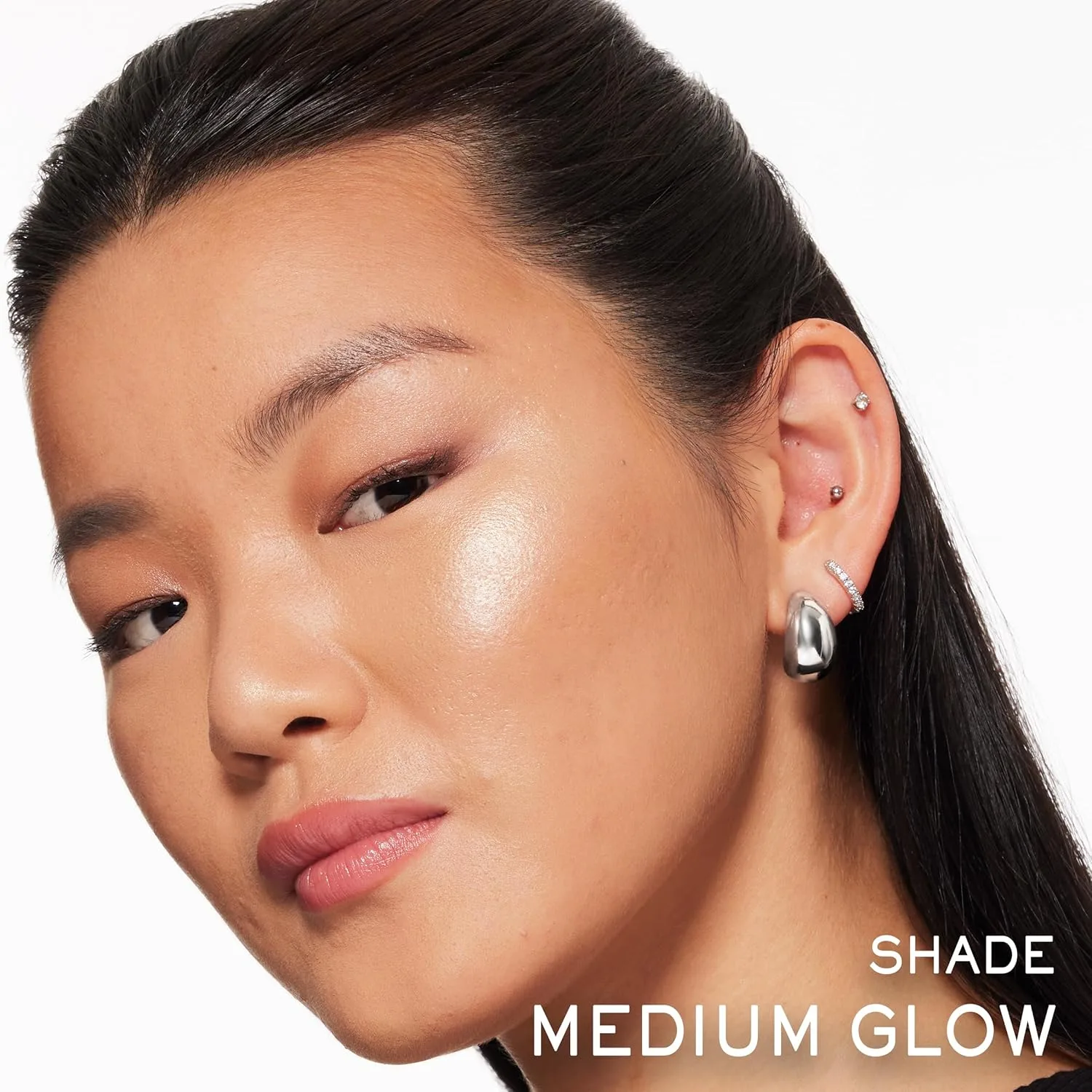 Хайлайтер Lancôme Teint Idole Ultra Wear CE Skin Transforming Highlighter - легкий и дышащий, обеспечивает сияние в течение 24 часов., 02: Medium Glow — фото 2