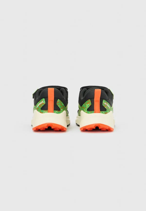 Походные ботинки trailmaker 2 унисекс Adidas Terrex, Carbon/Semi Lucid Lime/Semi Impact Orange — фото 3