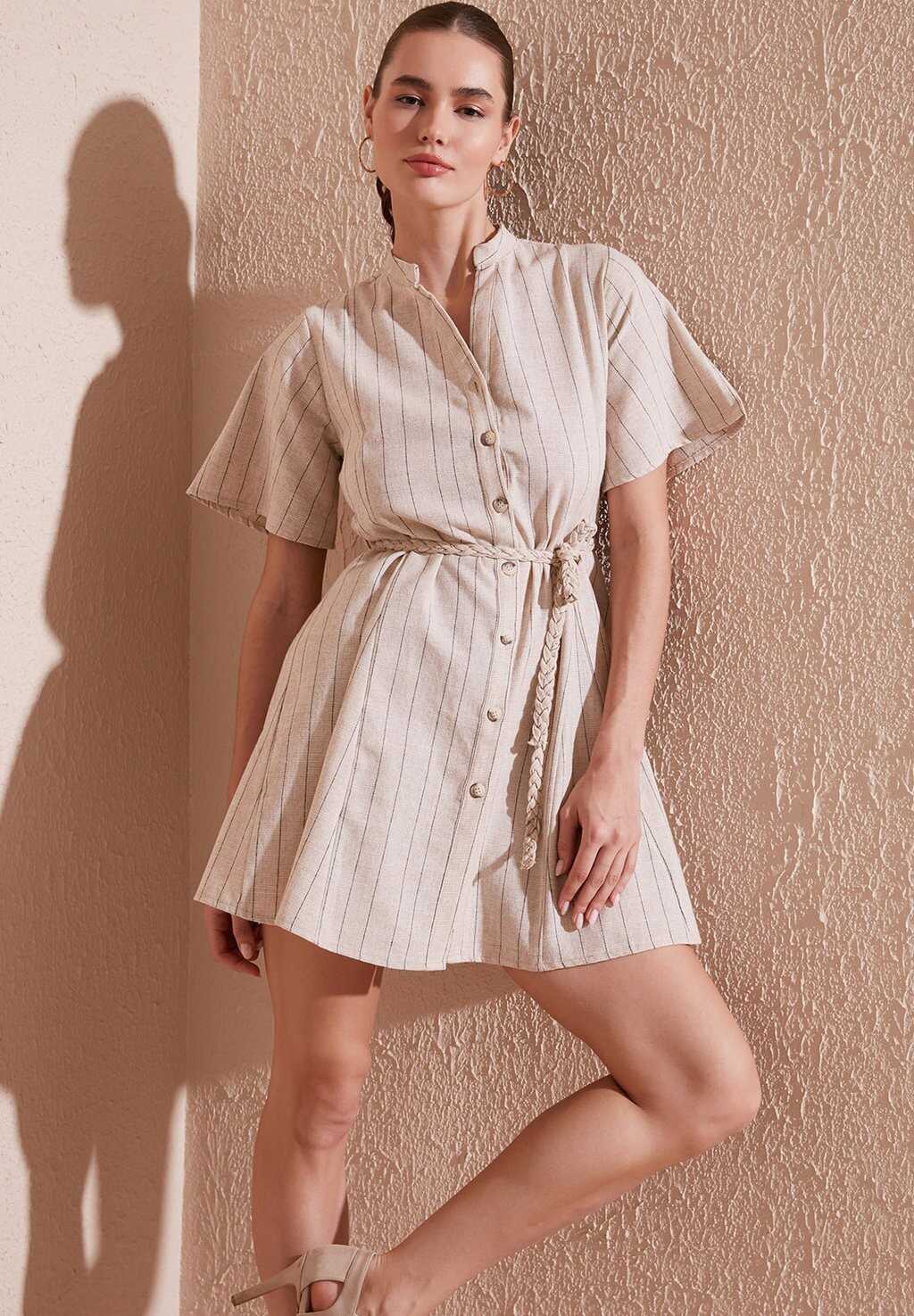 

Платье-рубашка на талии REGULAR FIT LELA, светло-коричневый