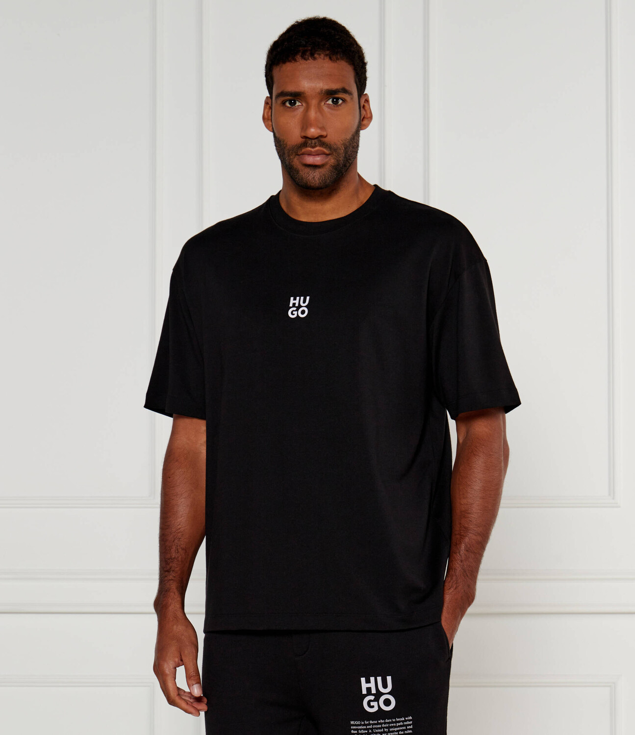 

Футболка HUGO Dflofire Oversize fit, черный