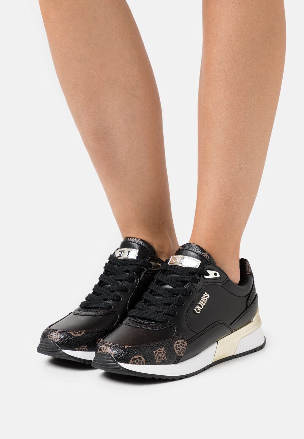 Кеды Guess MOXEA, цвет Black/Brown
