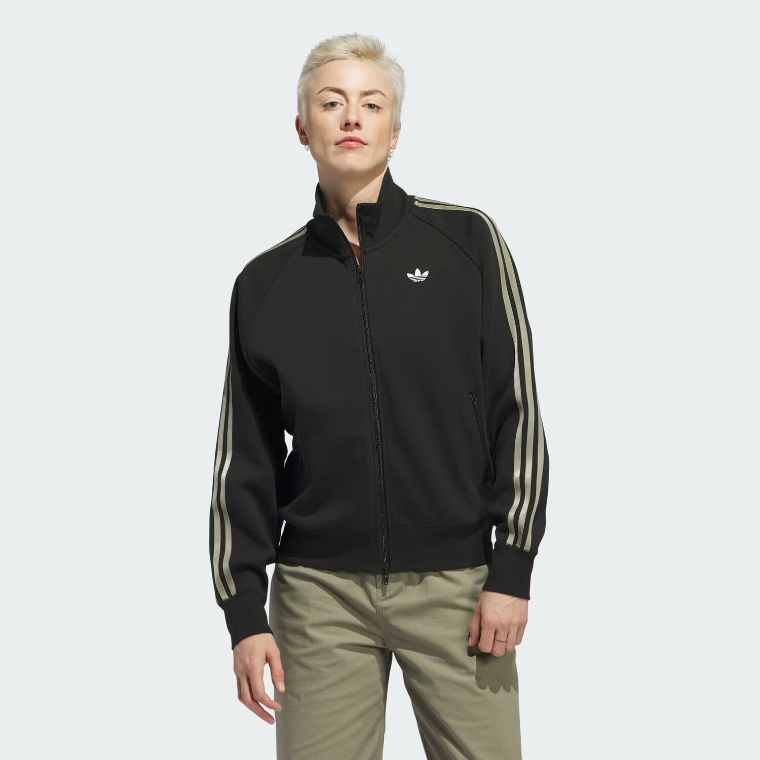

Женская куртка для скейтбординга Adidas, цвет Black/White