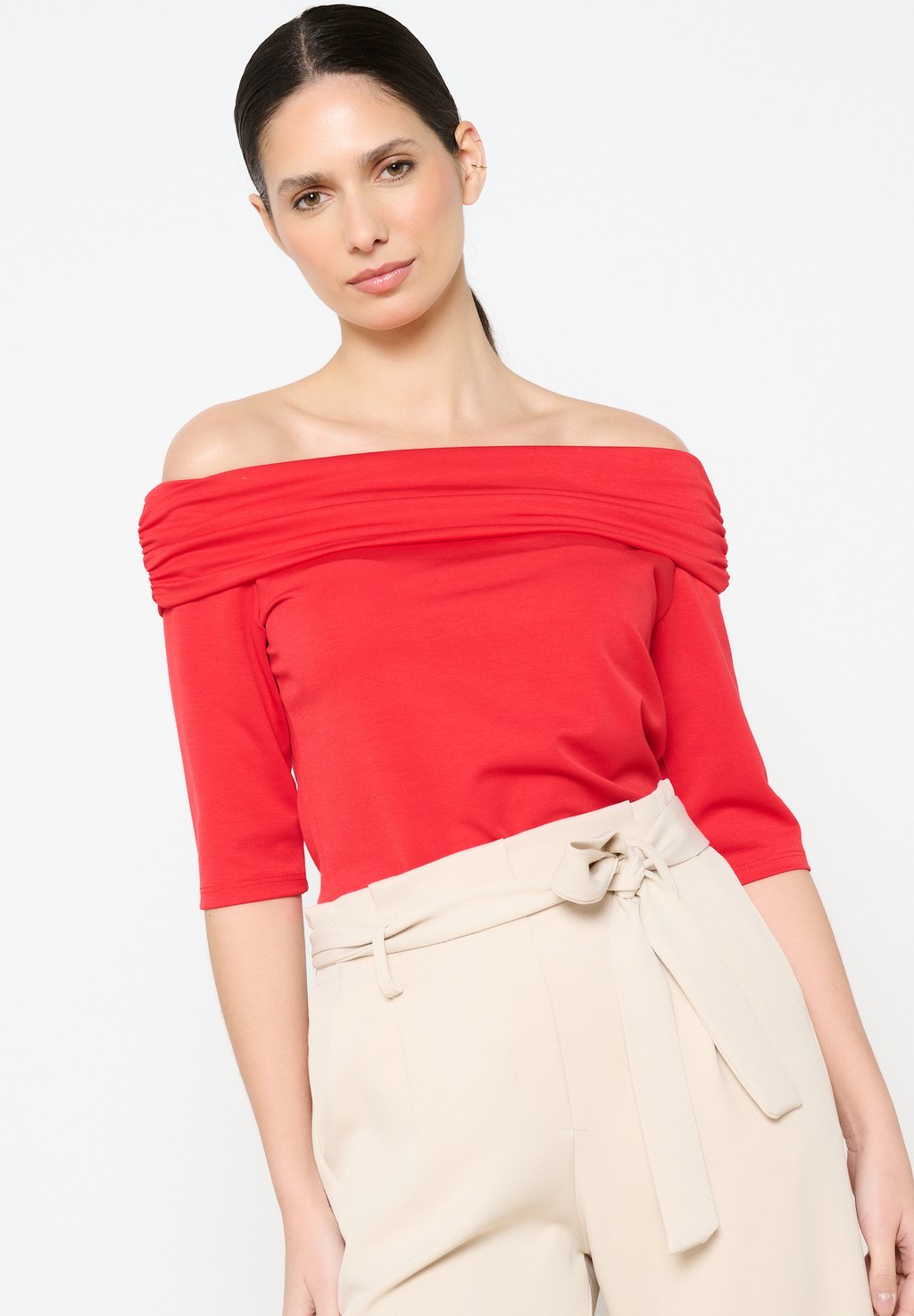 

Футболка с принтом OFF-SHOULDER LolaLiza, красный