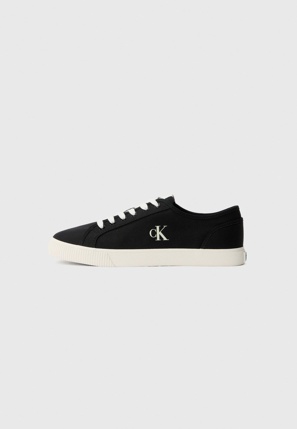 

Кроссовки ESS VULC Calvin Klein Jeans, черный