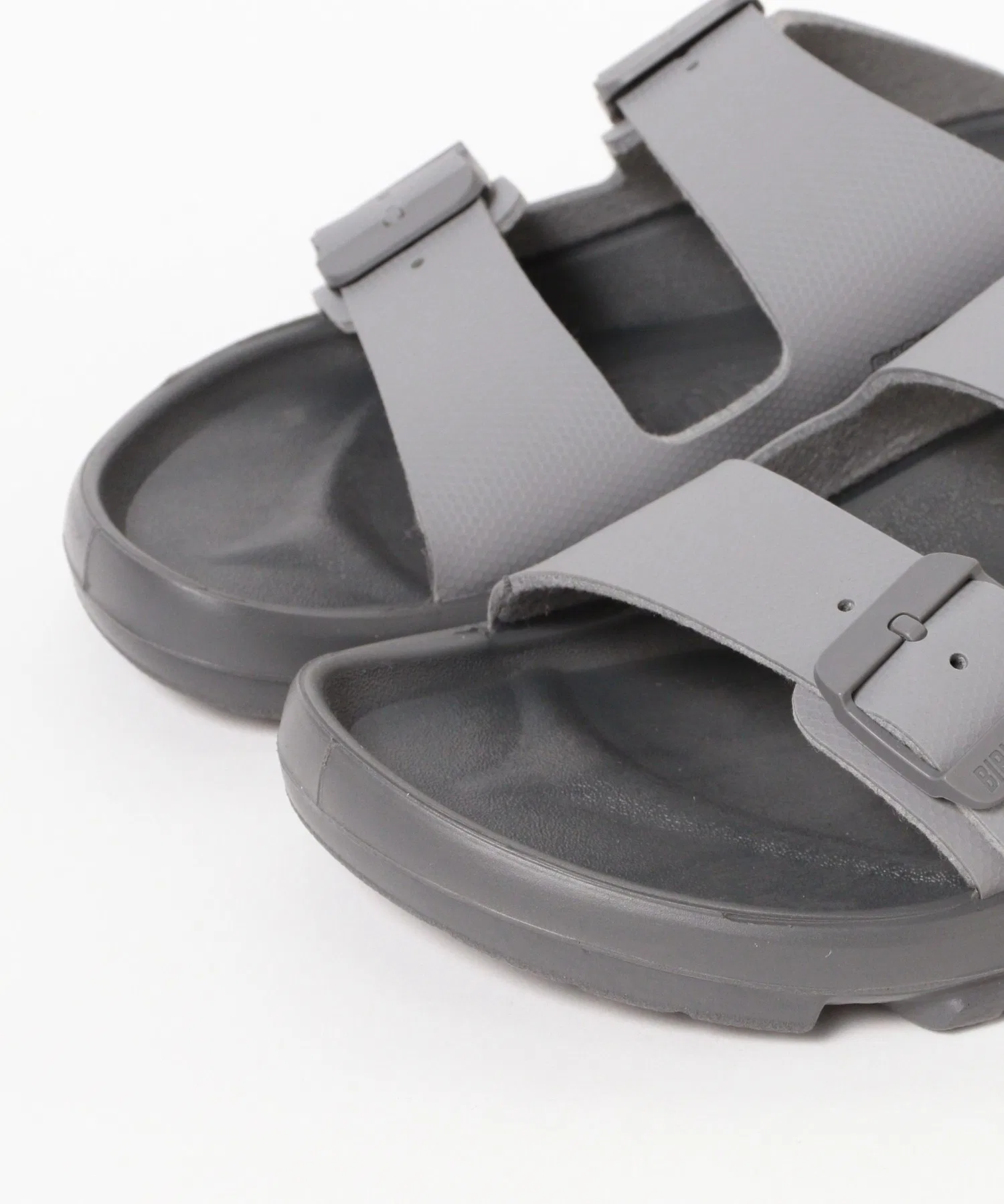 Мужские сандалии BIRKENSTOCK Mogami Terra Stealth 2-Strap — фото 2