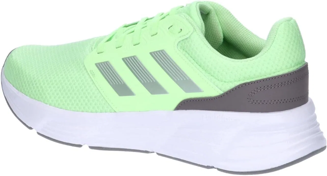 Мужские беговые кроссовки Adidas Galaxy 6, Charcoal Linen Green Met Green Spark — фото 3