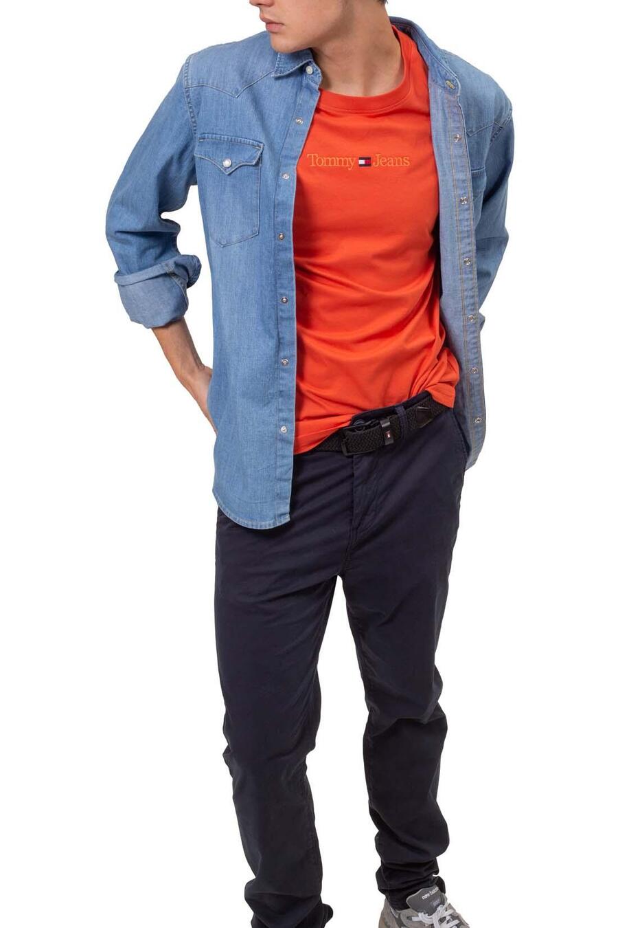 

TOMMY HILFIGER Футболка мужская обычная с логотипом ricamo в тон