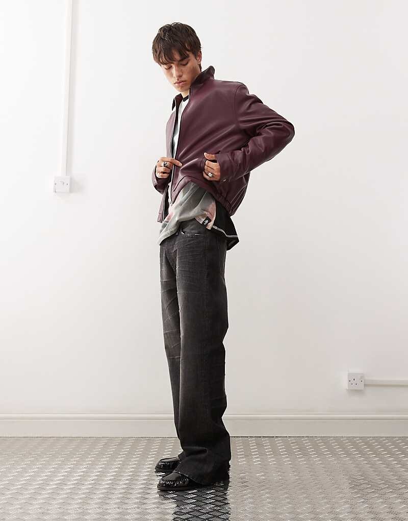 

Cheap Monday – Boo Bootleg – черные потертые джинсы из жесткого денима