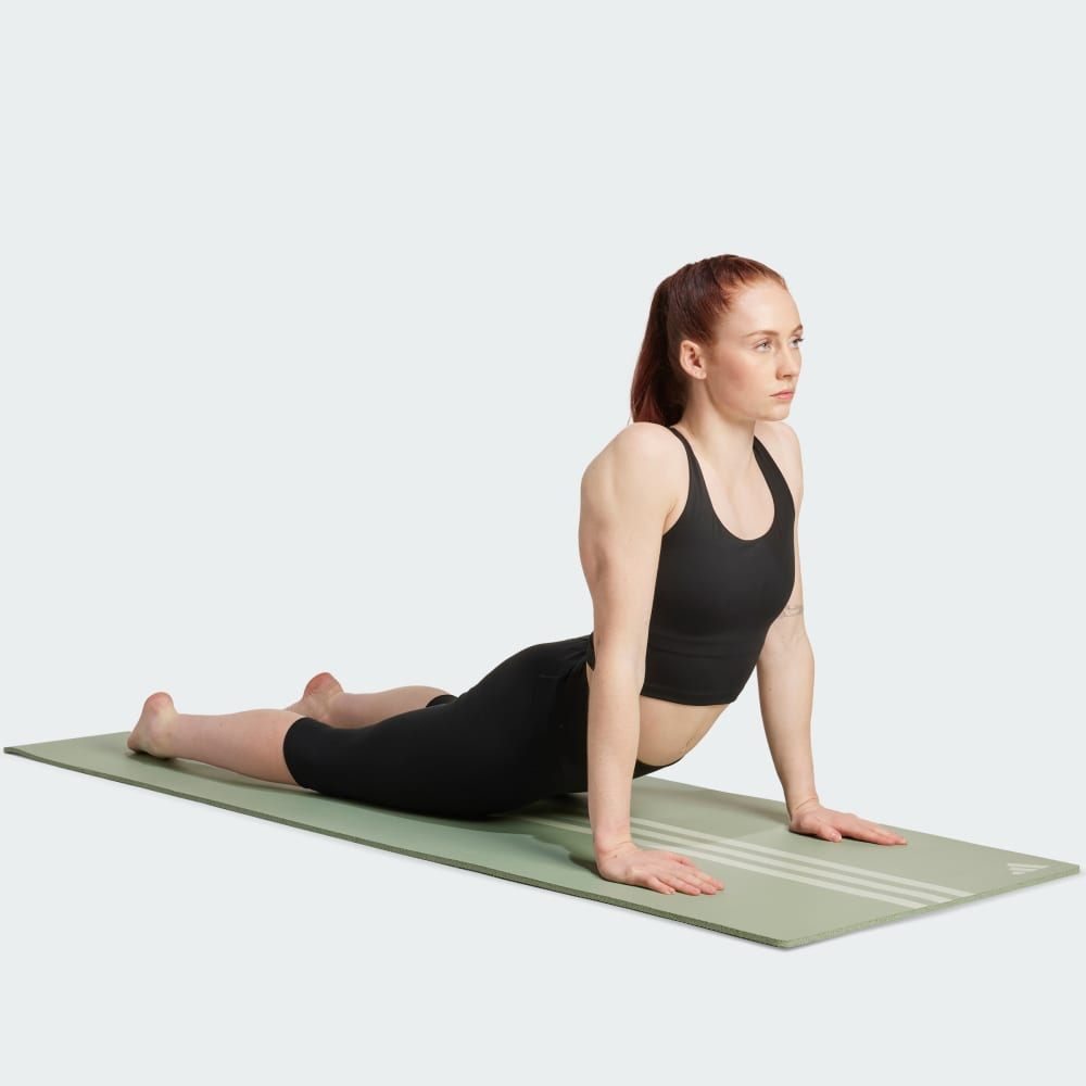 Спортивный бюстгальтер Adidas All Me Medium Support Bra Tank Top, черный — фото 3