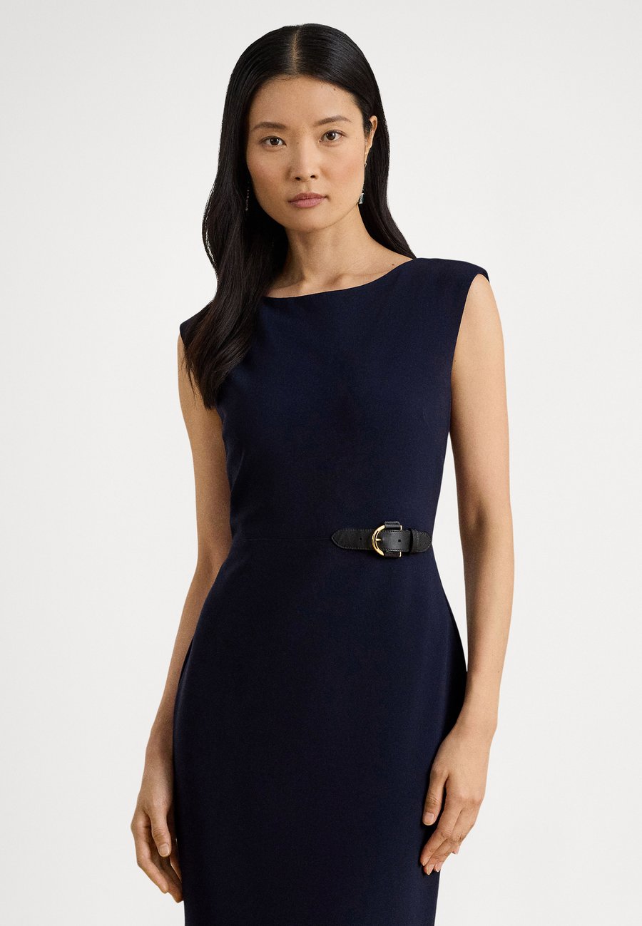 

Платье Lauren Ralph Lauren BUCKLE-TRIM FAILLE CAP-SLEEVE DRESS, Lauren Navy/Dark Blue