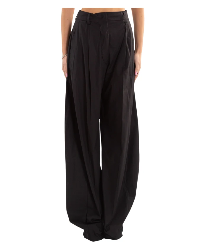 

Брюки со складками свободного кроя Thelatest, черный