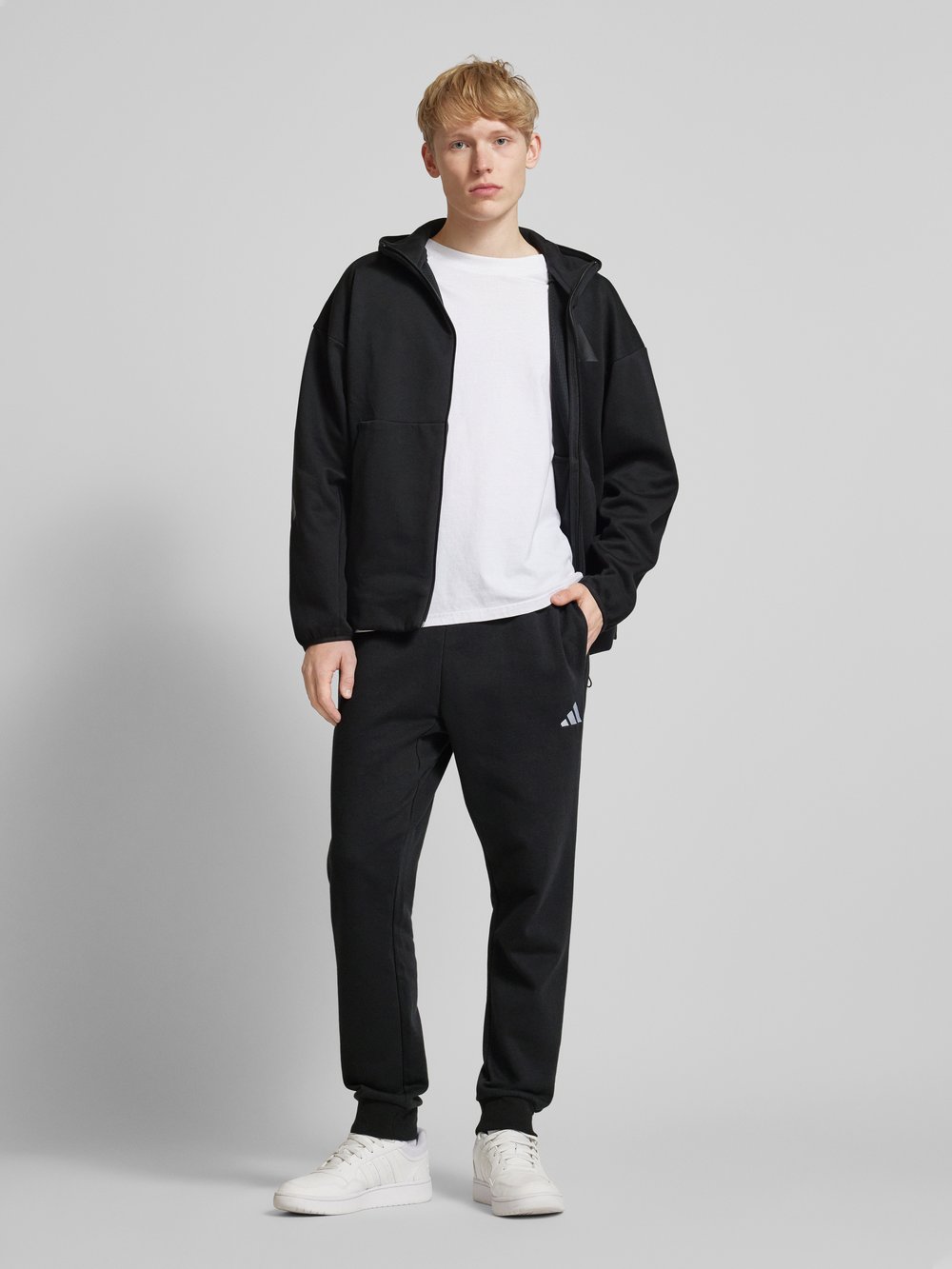 

Толстовка с капюшоном ADIDAS SPORTSWEAR, черный