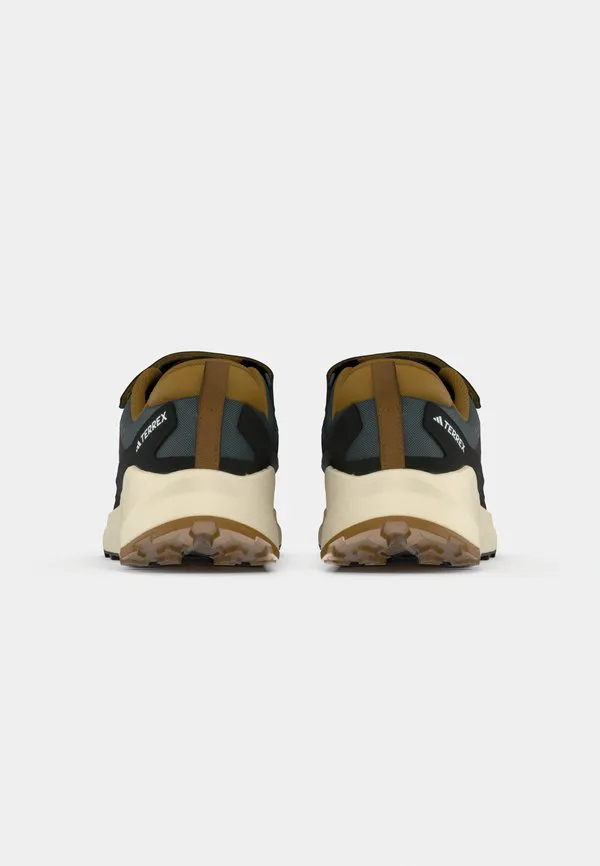 Походные ботинки trailmaker 2 унисекс Adidas Terrex, Grey Six/Core Black/Bronze Strata — фото 4