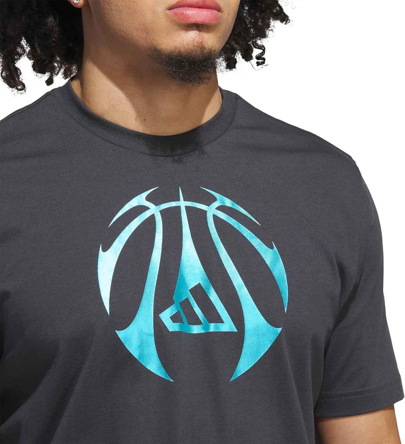 Футболка adidas Men's Millennium Hoops Graphic — фото 3
