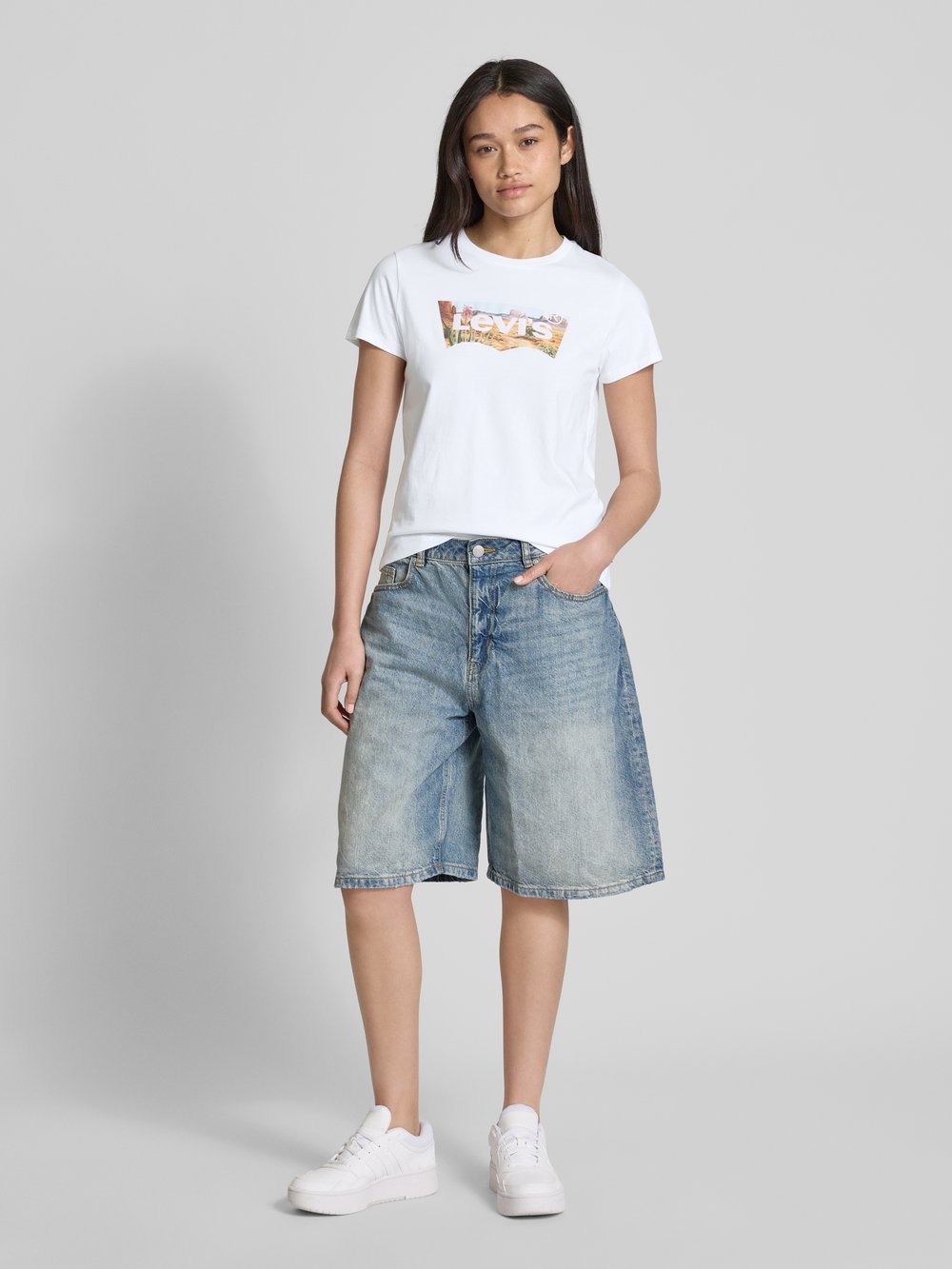 

Футболка с этикеткой, модель «THE PERFECT TEE» Levi's, белый