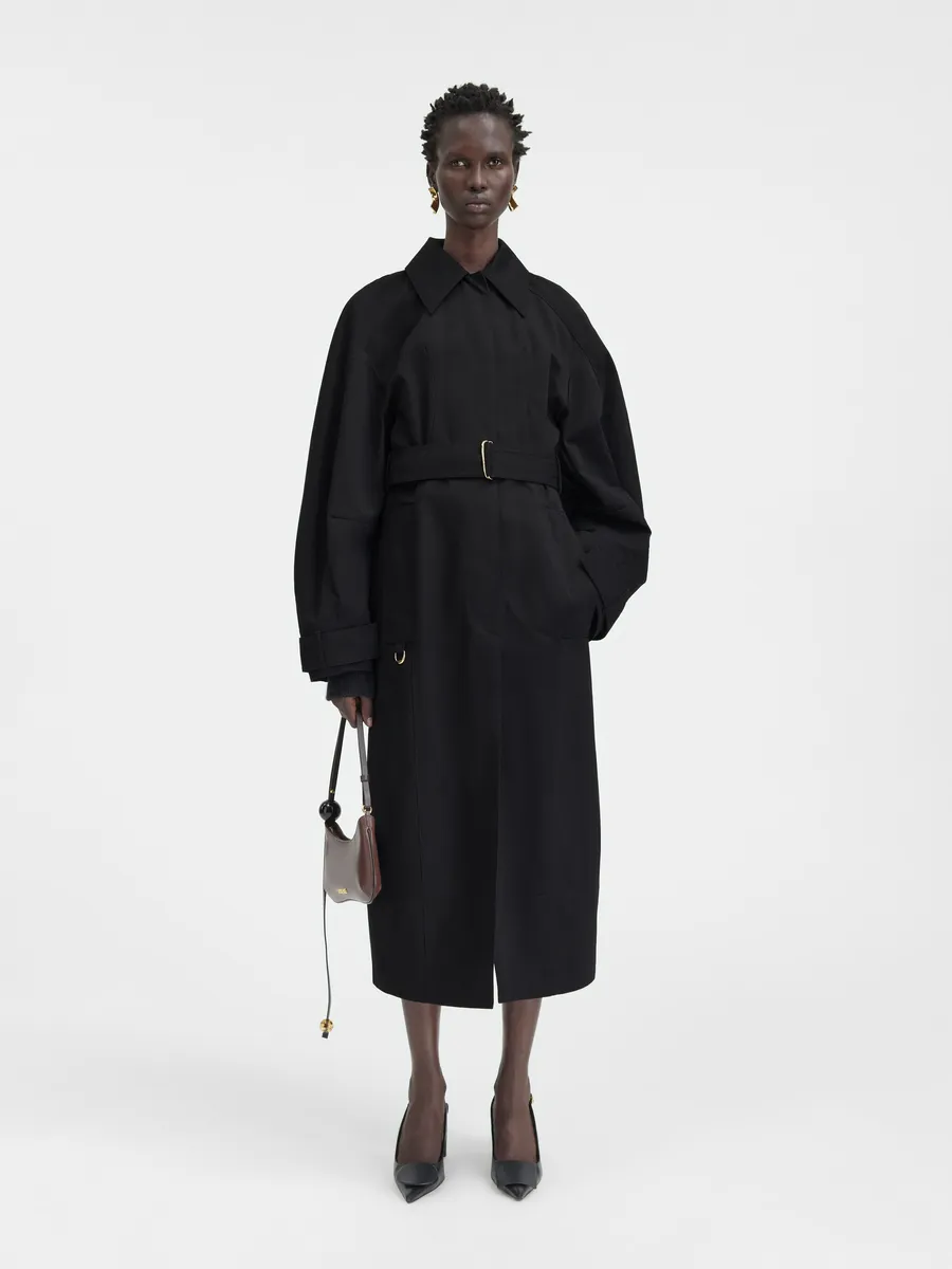 

Приталенный тренч Ле траншея Бари Jacquemus, черный