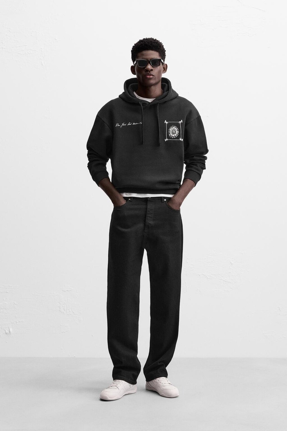 

Толстовка с комбинированным принтом ZARA, черный