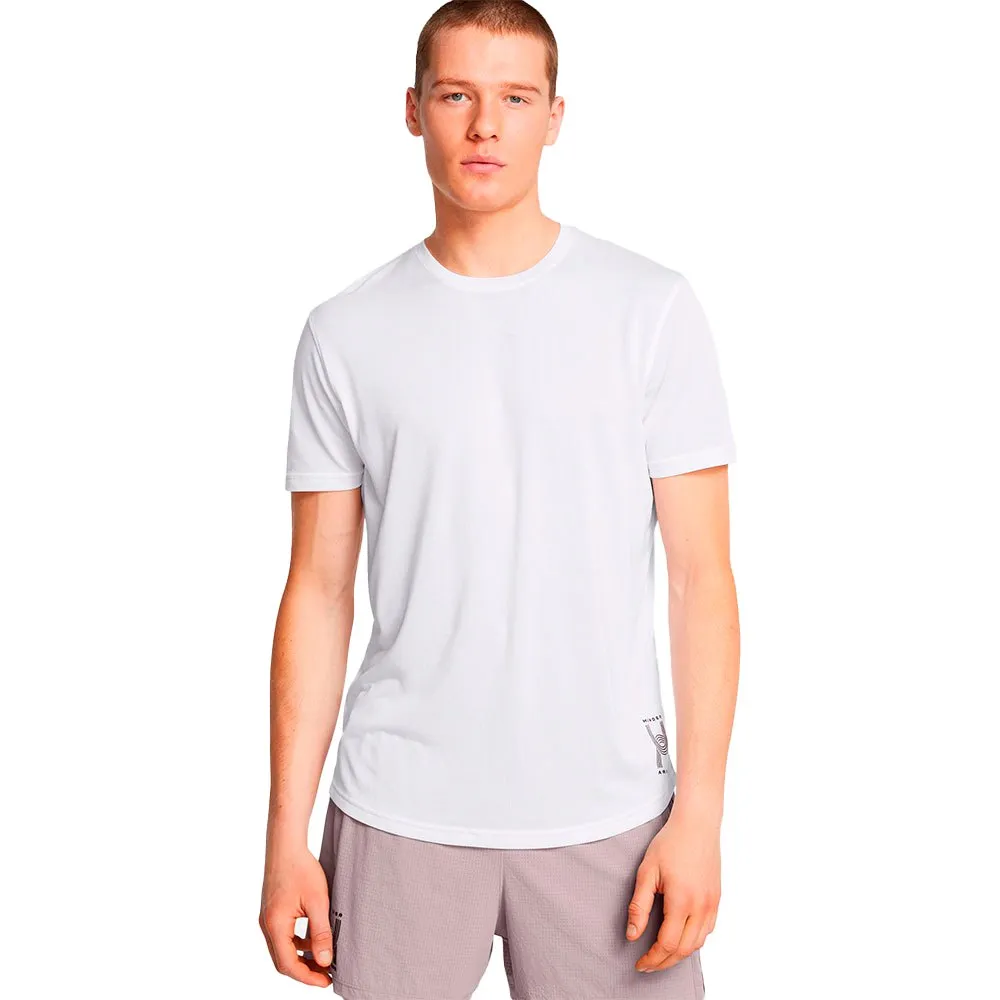 

Футболка Under Armour Run Anywhere, белый