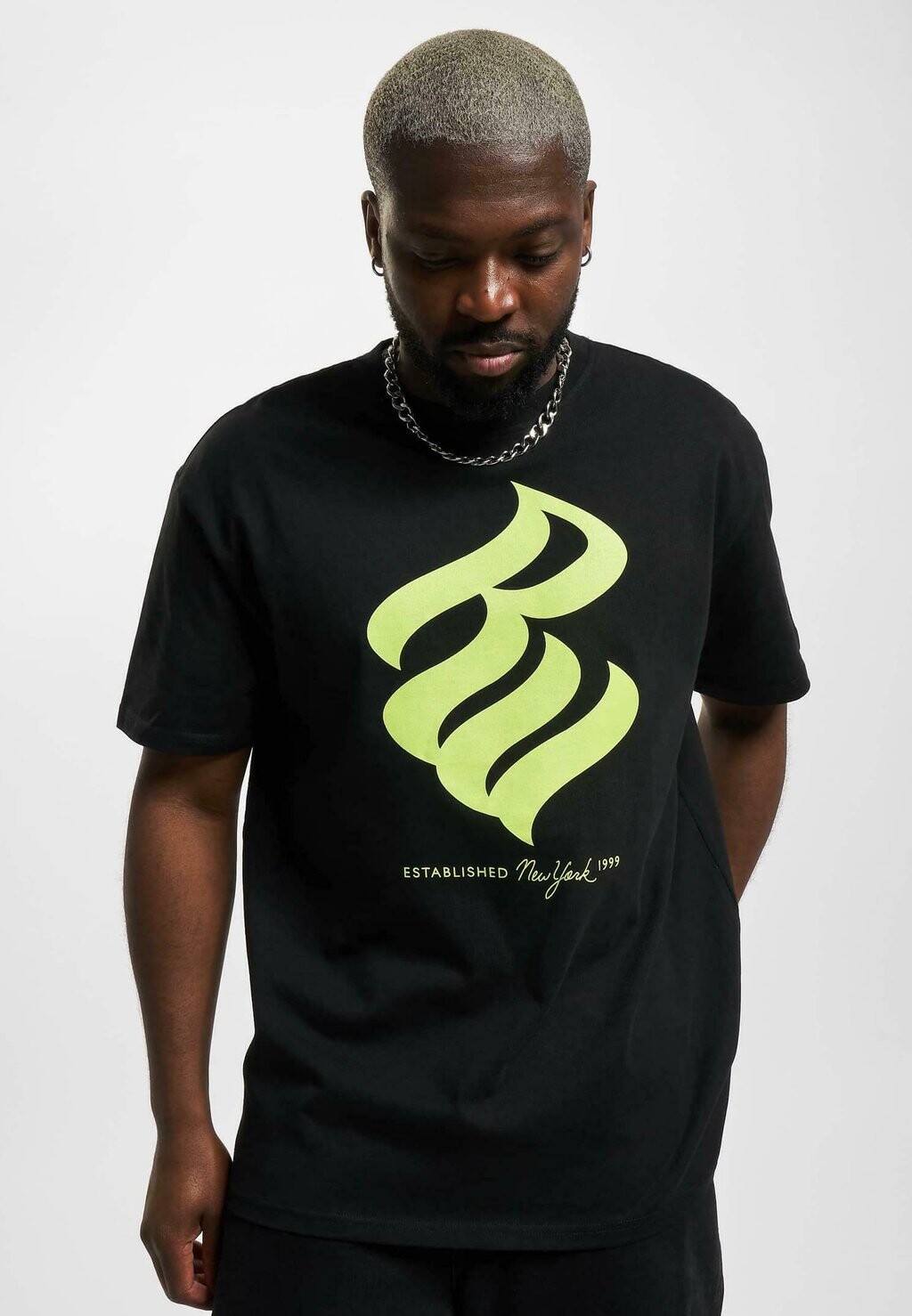 

Футболка с принтом Rocawear, черный