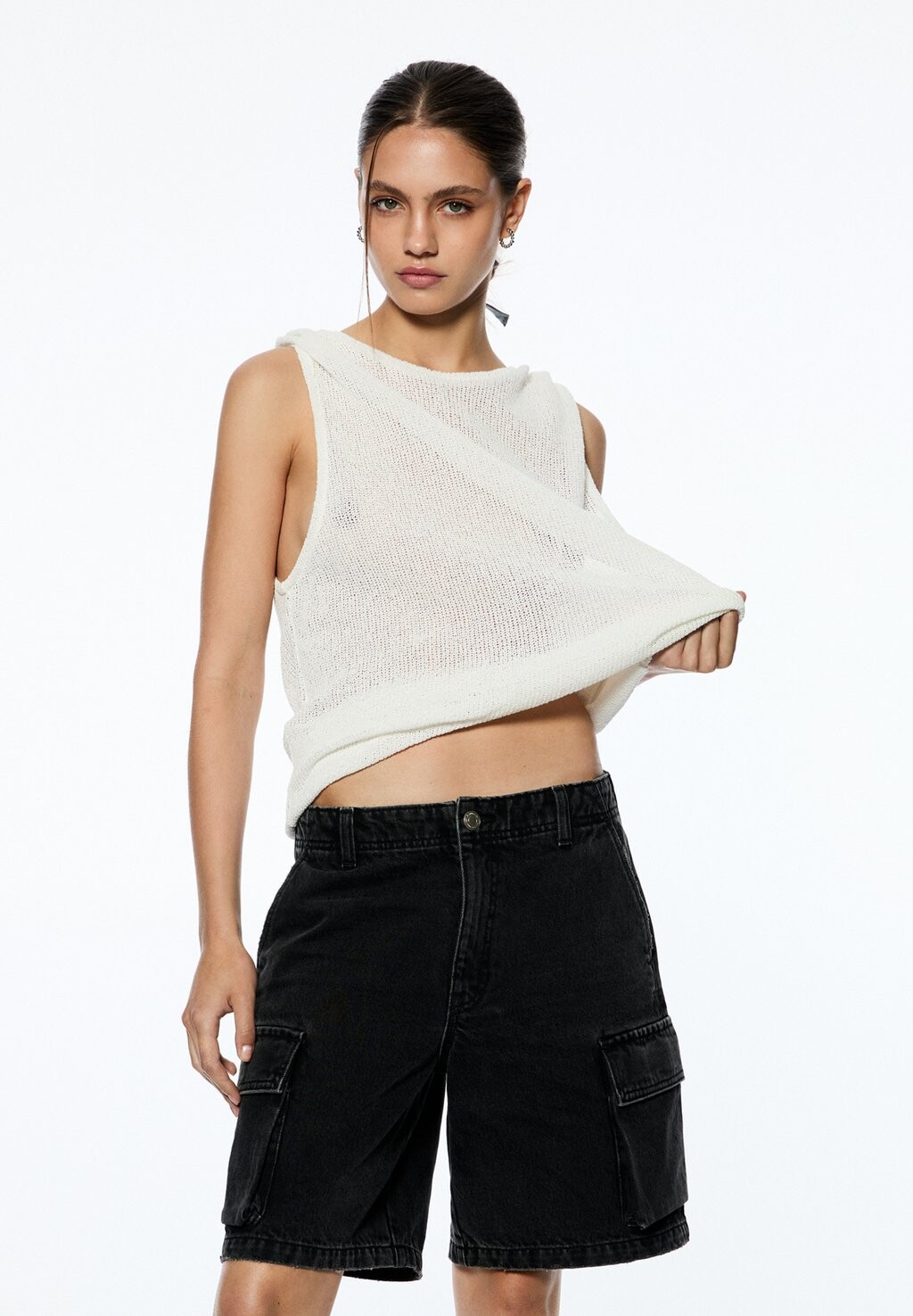 

Джинсовые шорты CARGO BERMUDA PULL&BEAR, черный