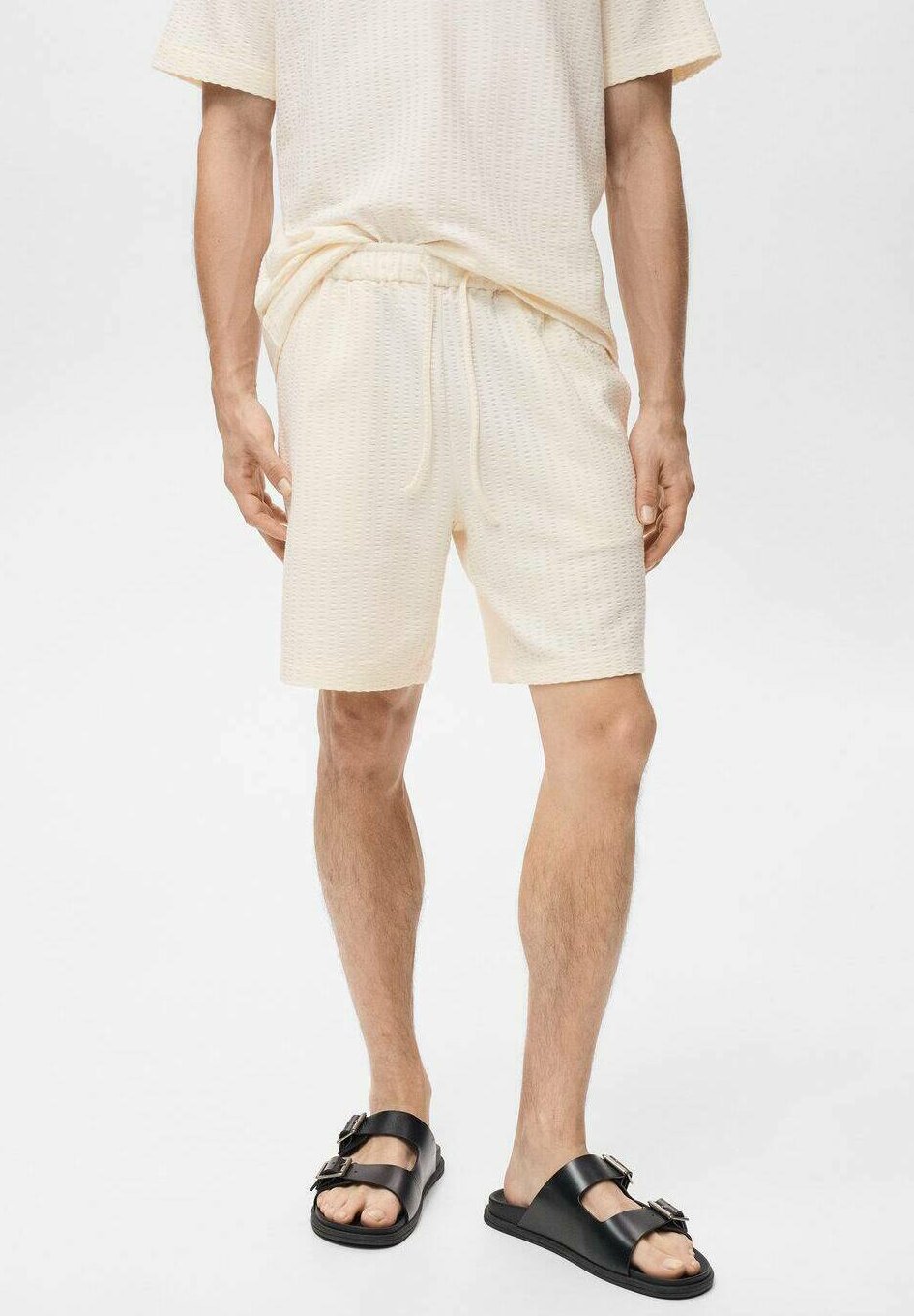 

Шорты SEERSUCKER BERMUDA WITH DRAWSTRING Mango, кремовый