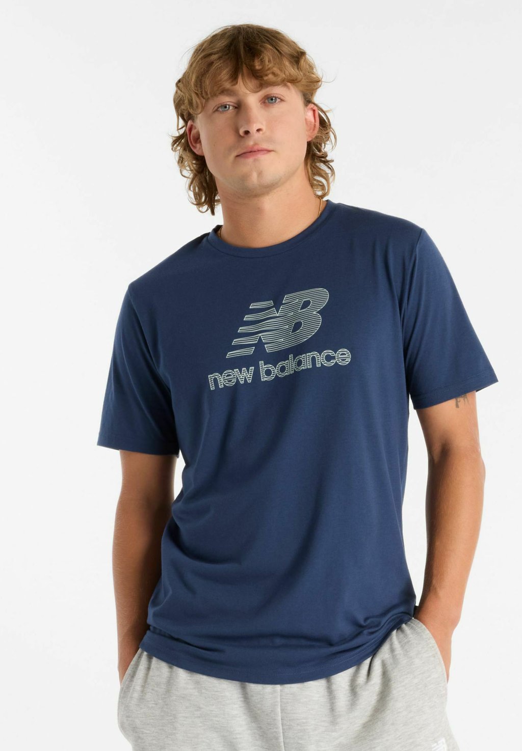 

Футболка с принтом HEATHERTECH LOGO New Balance, синий
