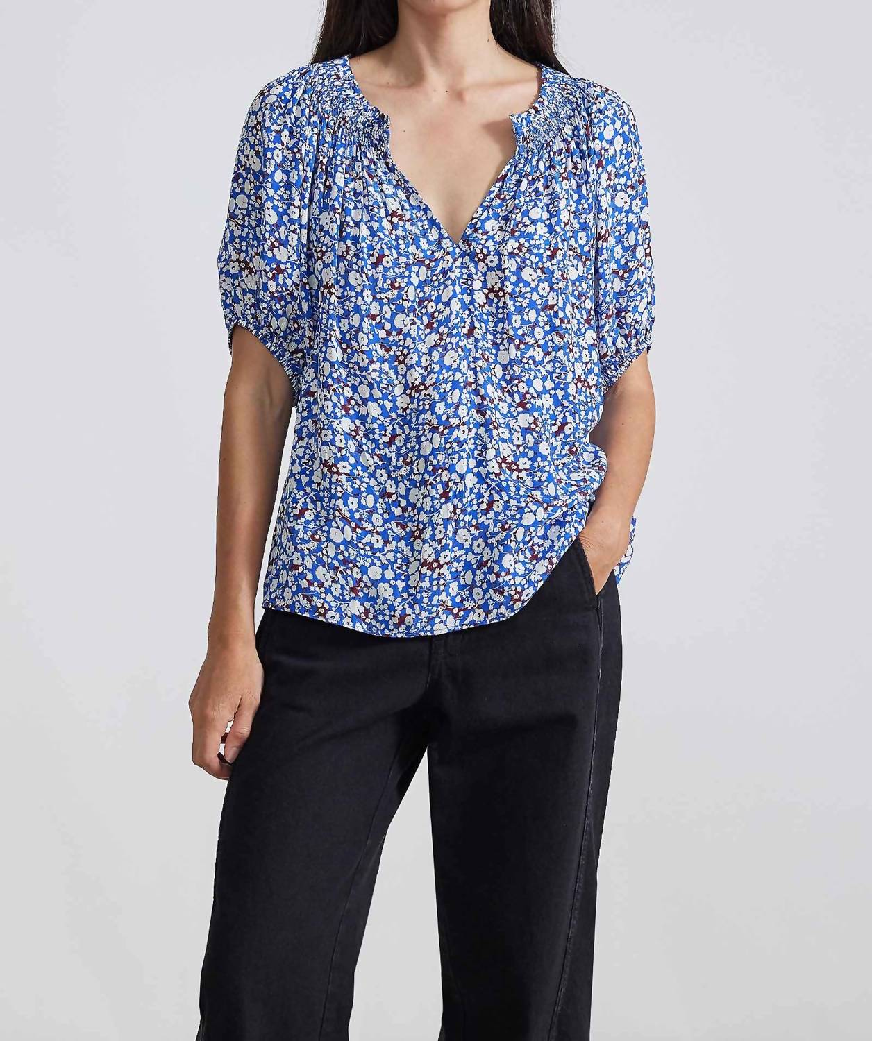 

Топ с короткими рукавами Esparta в цвете Piet Floral Blue APIECE APART