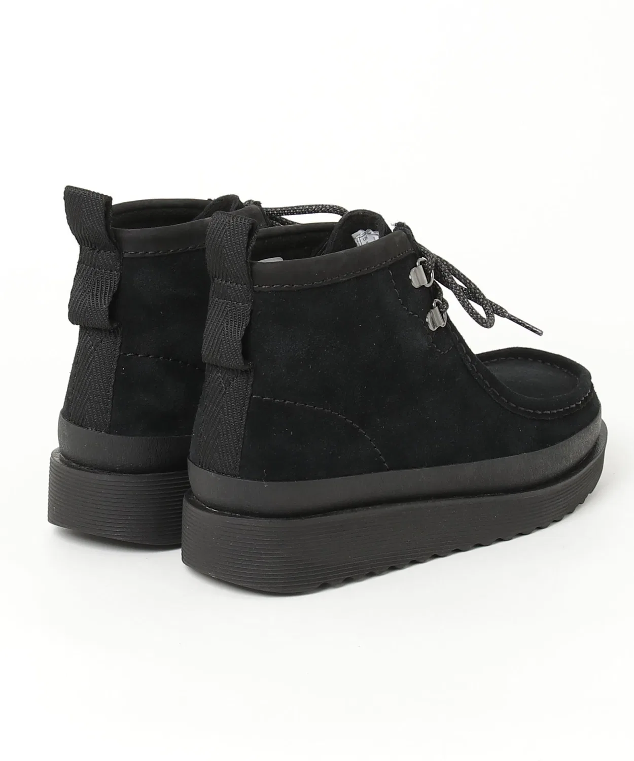 Ботинки Wallabee FTR Hi из замши и ткани, бренд Clarks, на подошве EVA, цвет санд-бежевый — фото 2