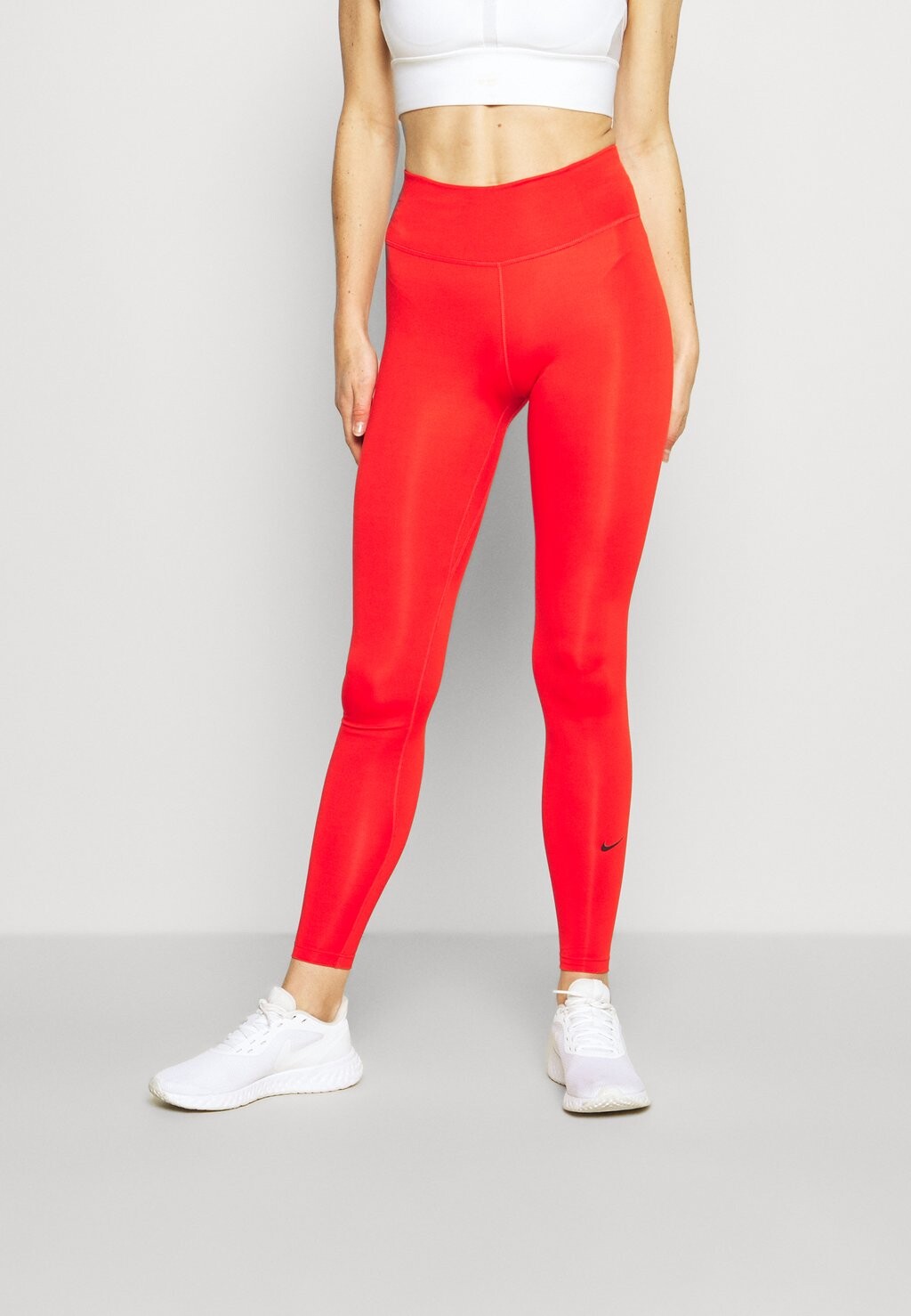

Леггинсы ONE Nike, цвет chile red